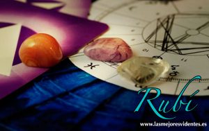 Rubi tarotista y vidente natural - renacimiento espiritual
